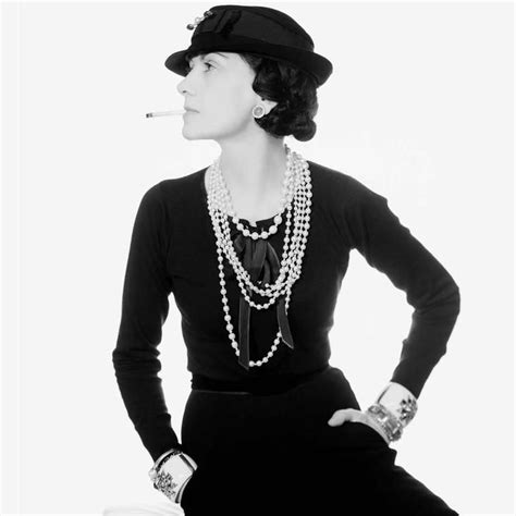 coco chanel pearls outfit.